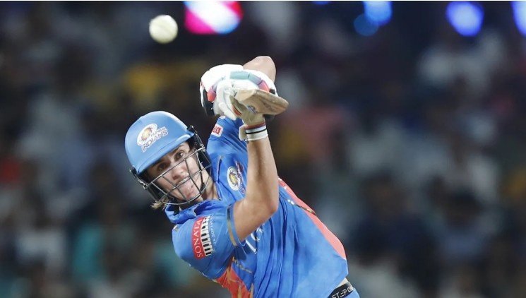 Nat Sciver-Brunt: INR 3.2 Crores Nat Sciver-Brunt: INR 3.2 Crores