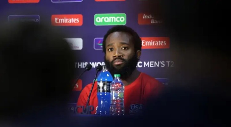 Aaron Jones receives suspension Aaron Jones receives suspension